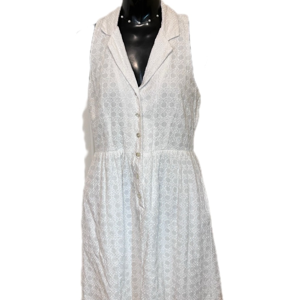 White Sleeveless Button-Up Dress